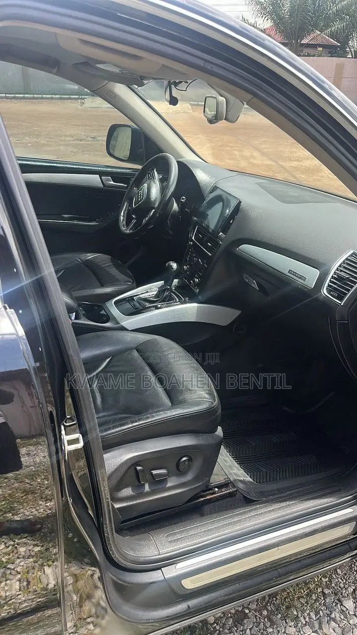 Audi Q5 2.0T Premium Quattro 2011 Black