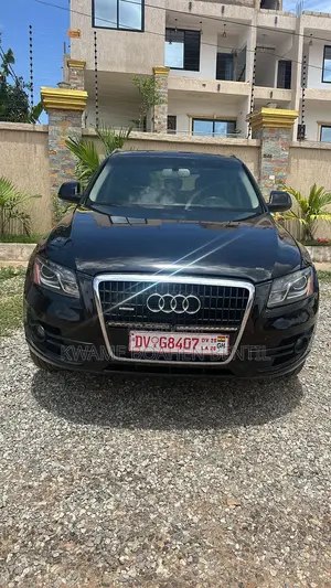 Audi Q5 2.0T Premium Quattro 2011 Black