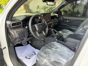 Toyota Tacoma TRD Sport Double Cab 4WD 5.0 ft. SB (Automatic) 2025