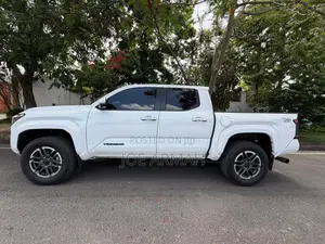 Toyota Tacoma TRD Sport Double Cab 4WD 5.0 ft. SB (Automatic) 2025