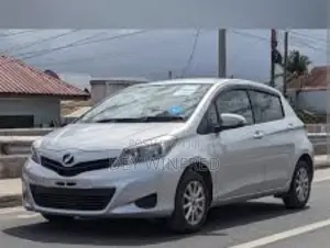Toyota Vitz 2012 Gray