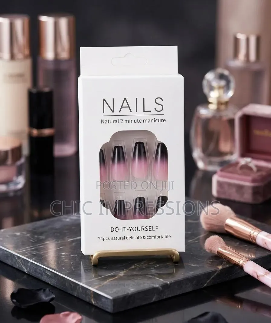 24 Reusable Press On Nails