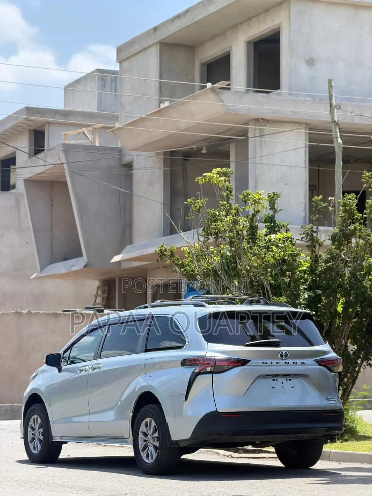 Toyota Sienna 2022 Silver