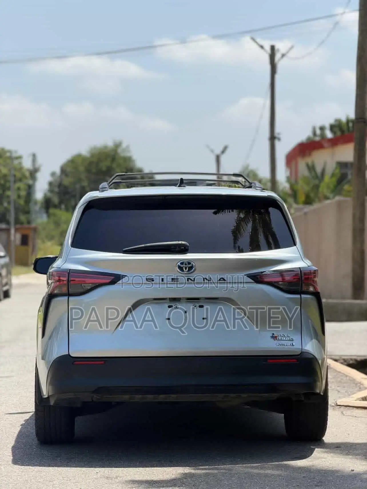 Toyota Sienna 2022 Silver