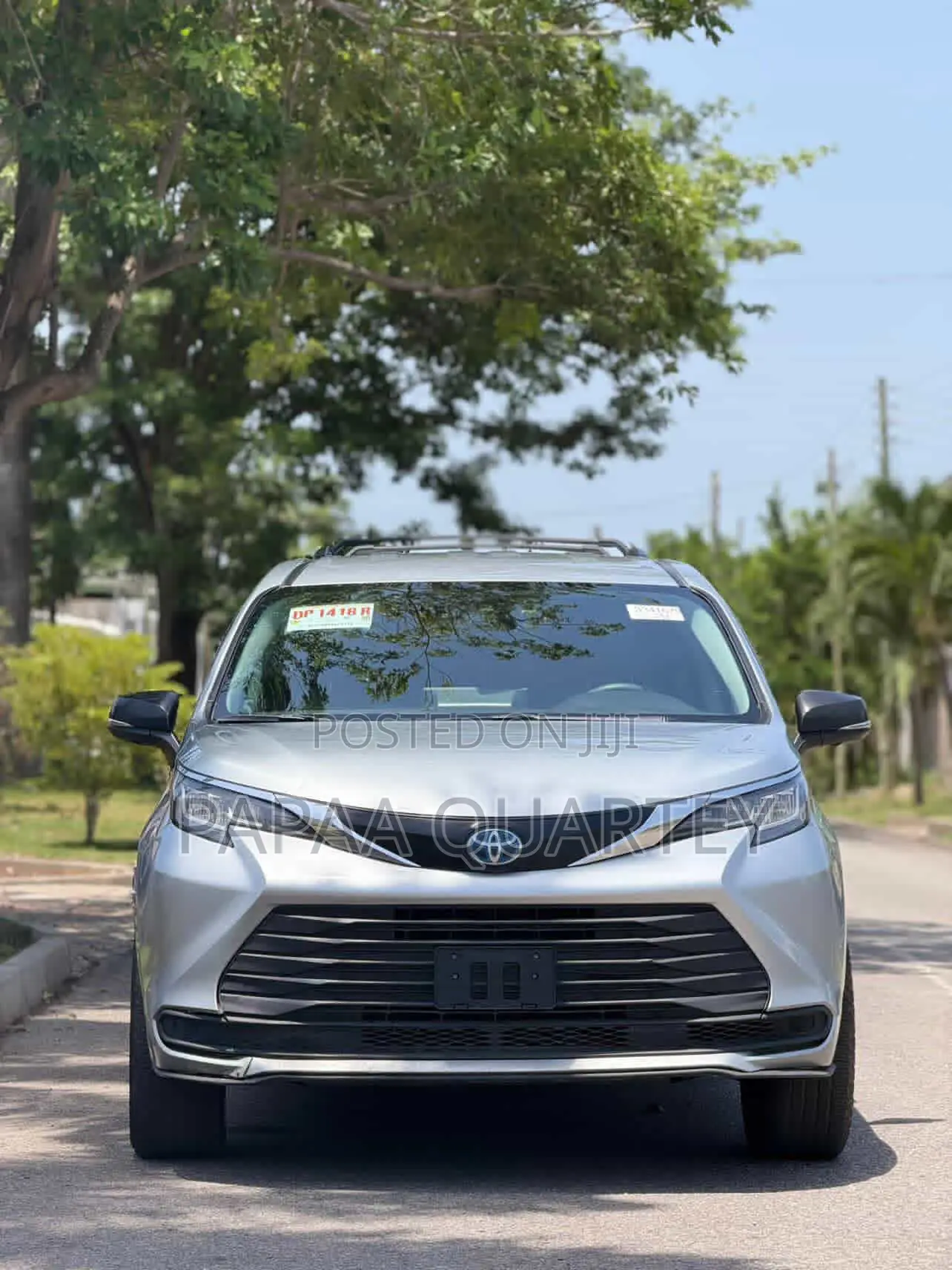 Toyota Sienna 2022 Silver