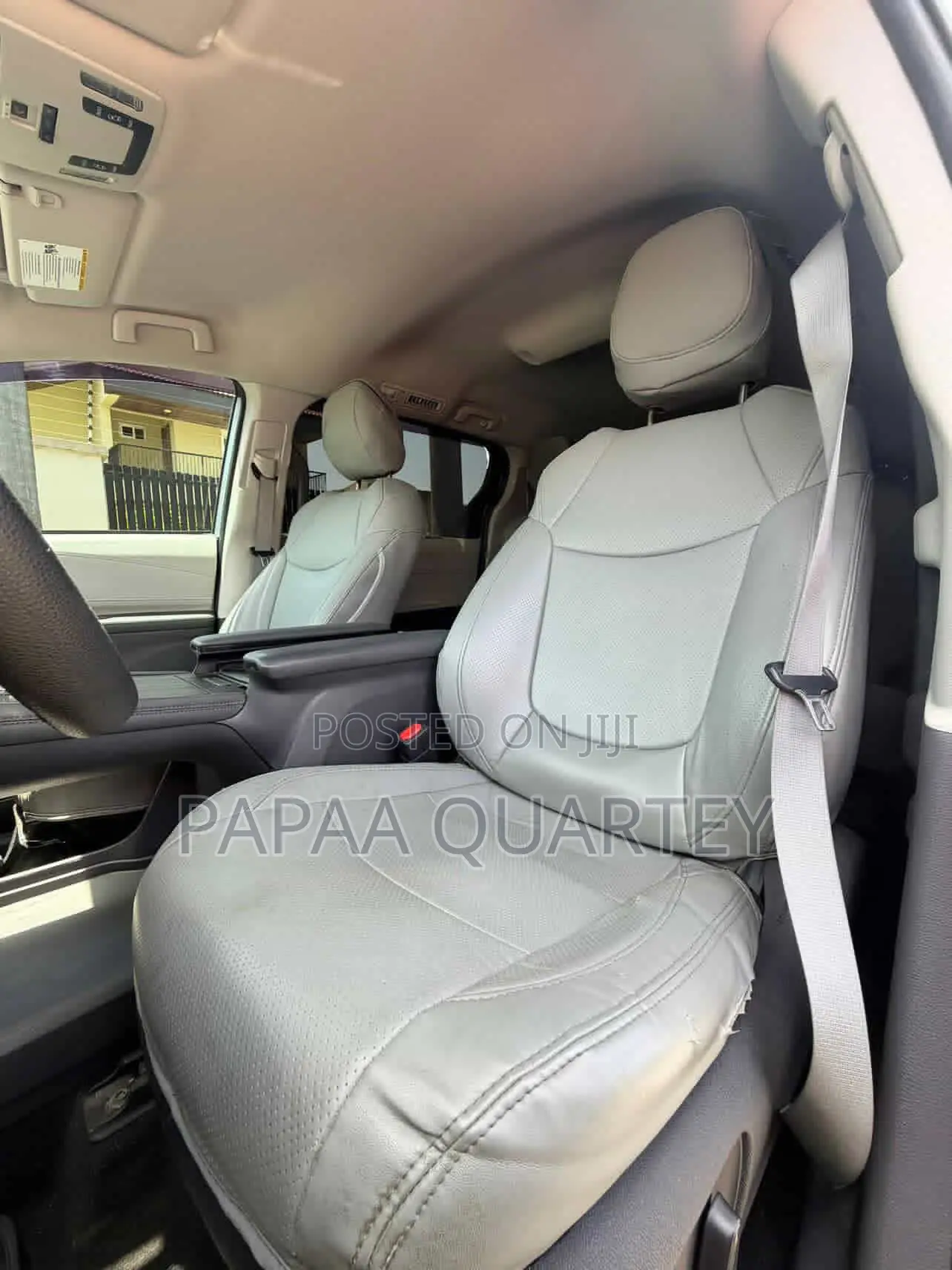 Toyota Sienna 2022 Silver