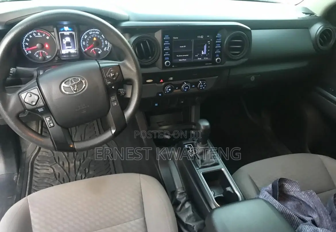 Toyota Tacoma 2022 White