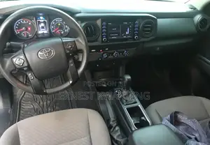 Toyota Tacoma 2022 White