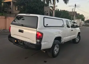 Toyota Tacoma 2022 White