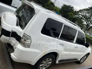 Mitsubishi Pajero 2020 White
