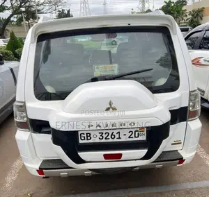 Mitsubishi Pajero 2020 White