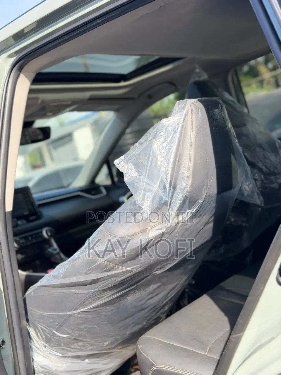 Toyota RAV4 XLE 2022