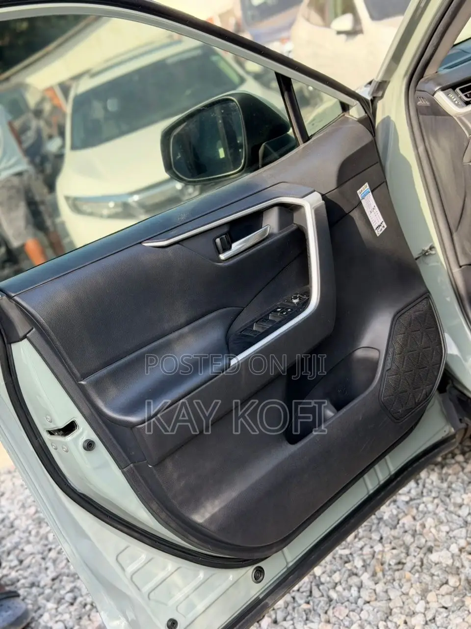 Toyota RAV4 XLE 2022