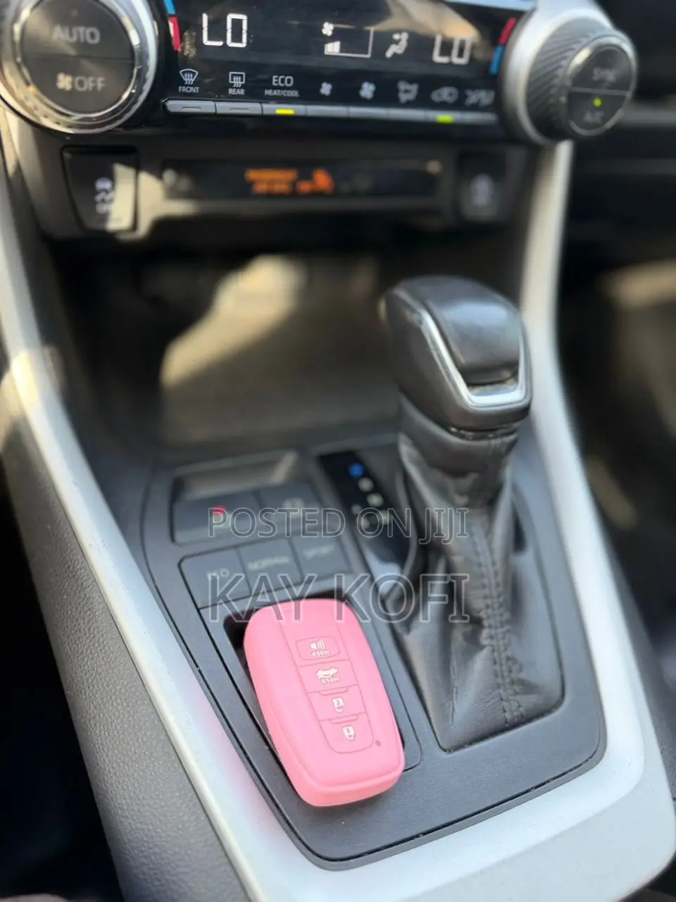 Toyota RAV4 XLE 2022