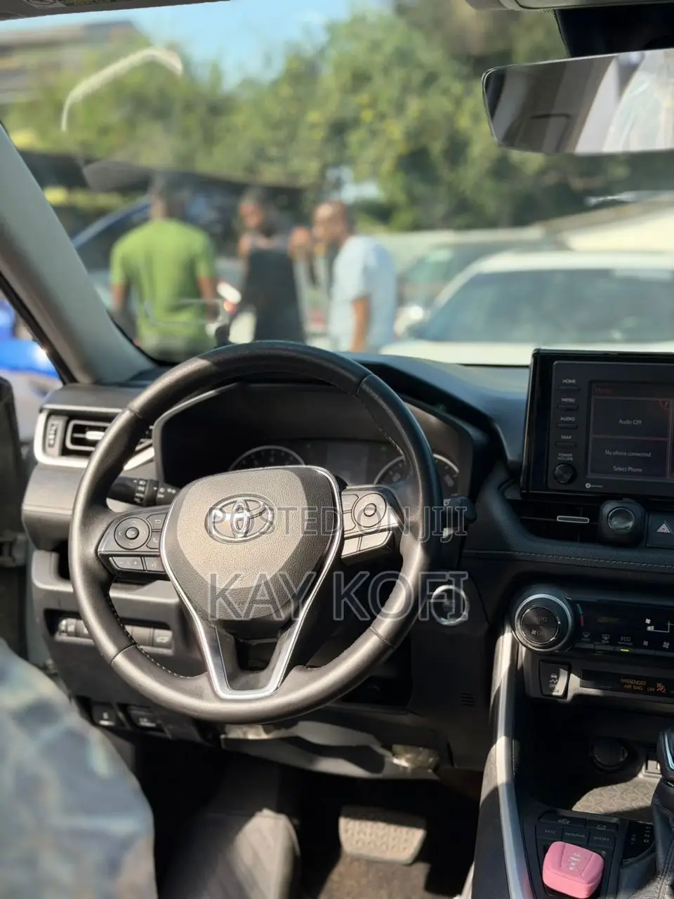 Toyota RAV4 XLE 2022
