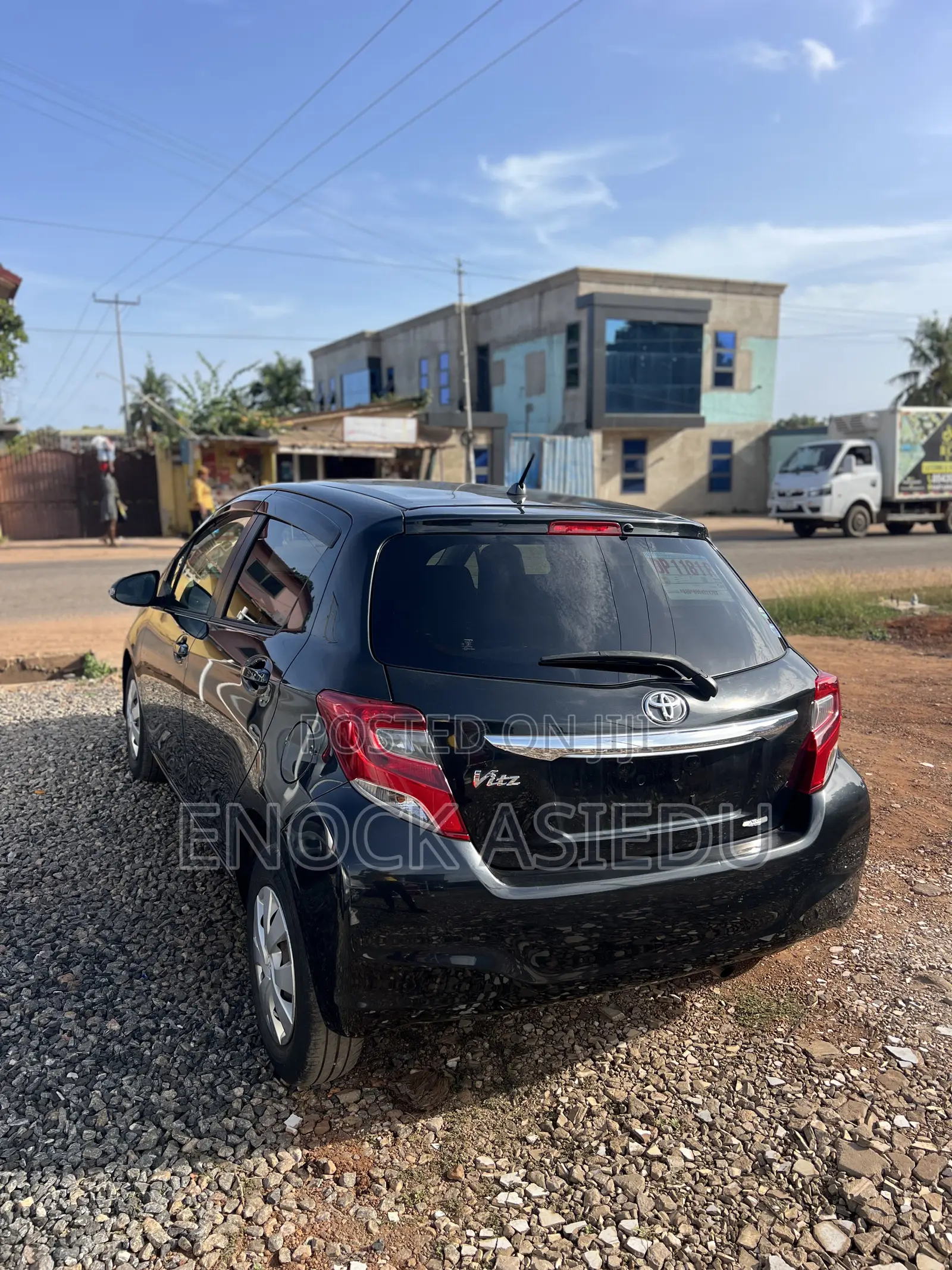 Toyota Vitz 1.3 AWD 3dr 2015 Black