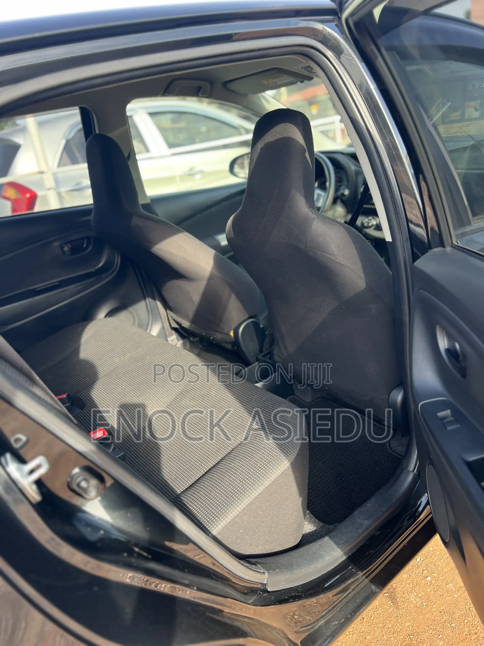 Toyota Vitz 1.3 AWD 3dr 2015 Black