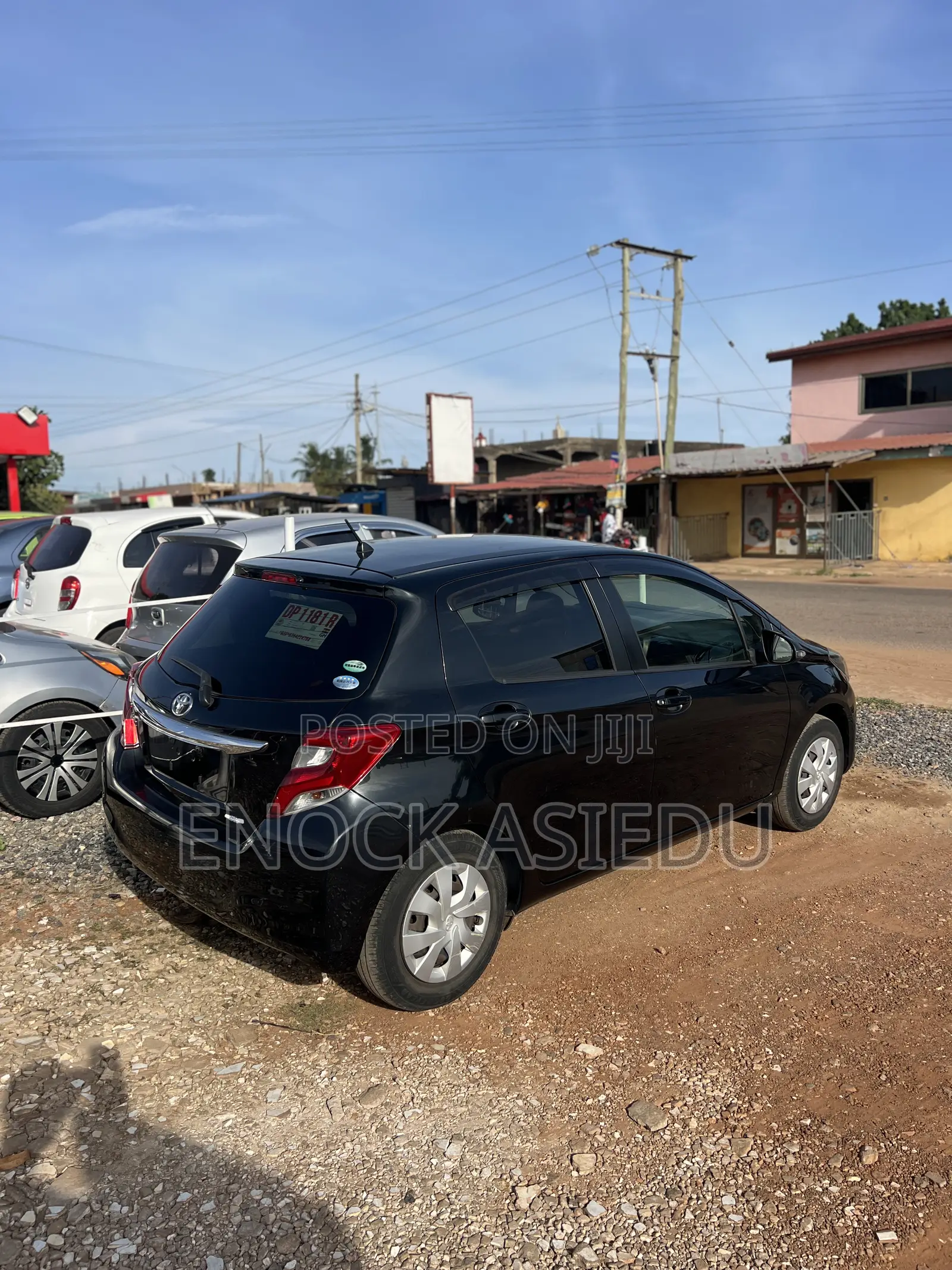 Toyota Vitz 1.3 AWD 3dr 2015 Black