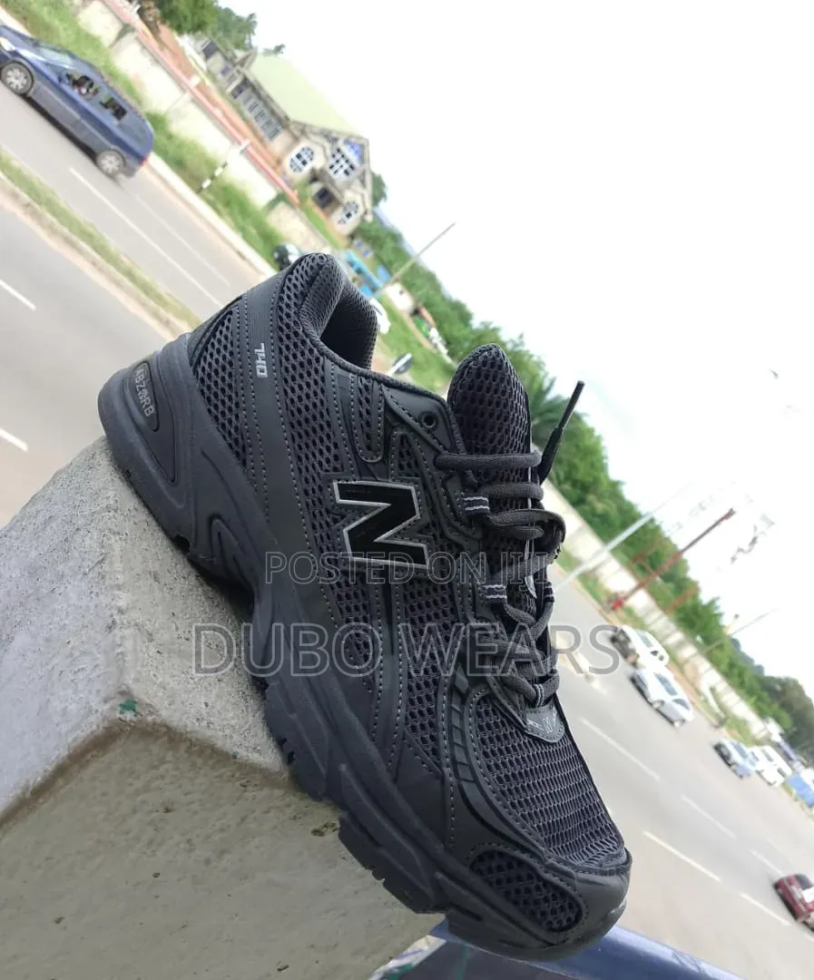 New Balance 740