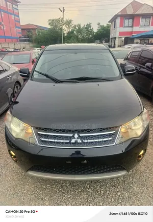 Mitsubishi Outlander SE 2011 Black