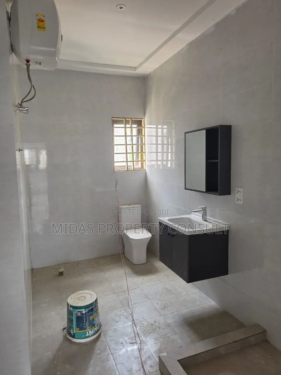 4bdrm House in Pantang Jeleel City, Ga East Municipal for sale