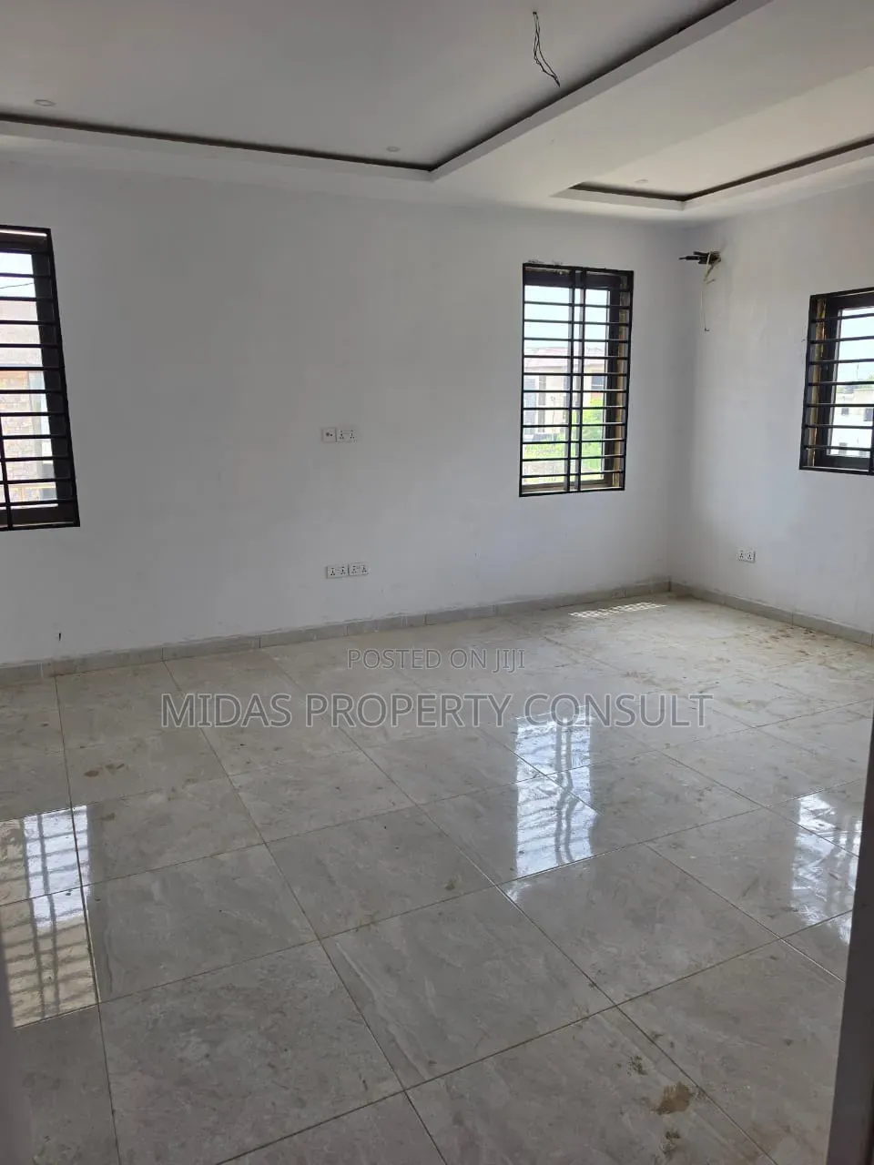 4bdrm House in Pantang Jeleel City, Ga East Municipal for sale