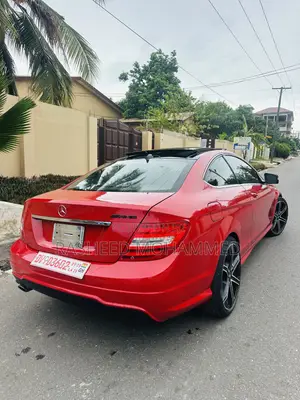 Mercedes-Benz C250 2014 Red