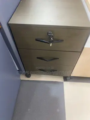 A Well Made Wooden 3 Drawer Cabinet