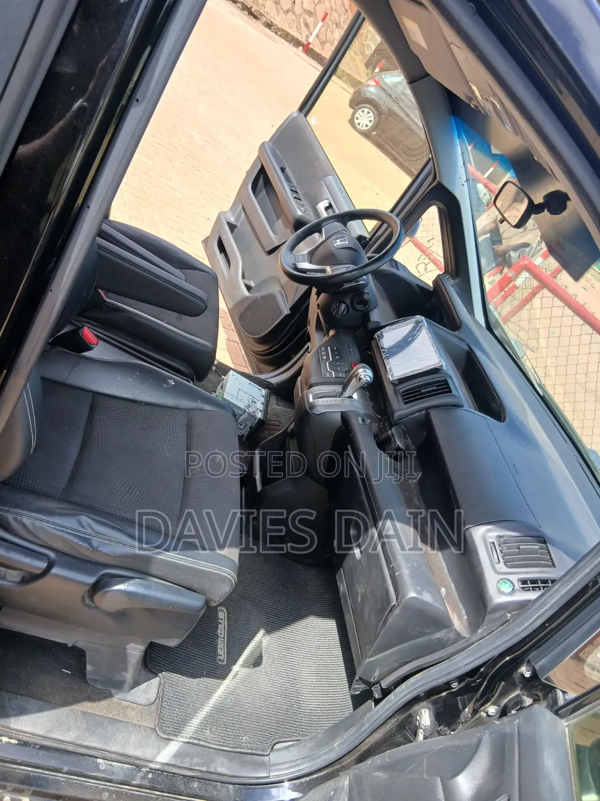 Honda Stepwgn 2014 Black