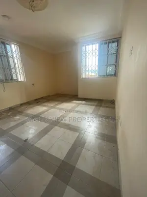 2bdrm Apartment in West Hills Mall Area for rent