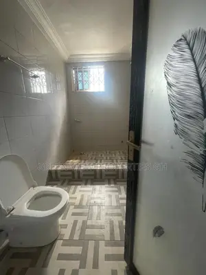 2bdrm Apartment in West Hills Mall Area for rent