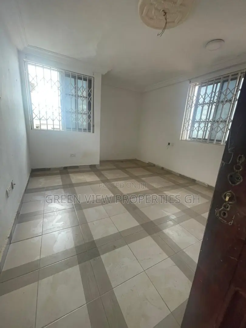 2bdrm Apartment in West Hills Mall Area for rent