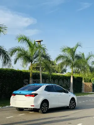 Toyota Corolla 2020 White