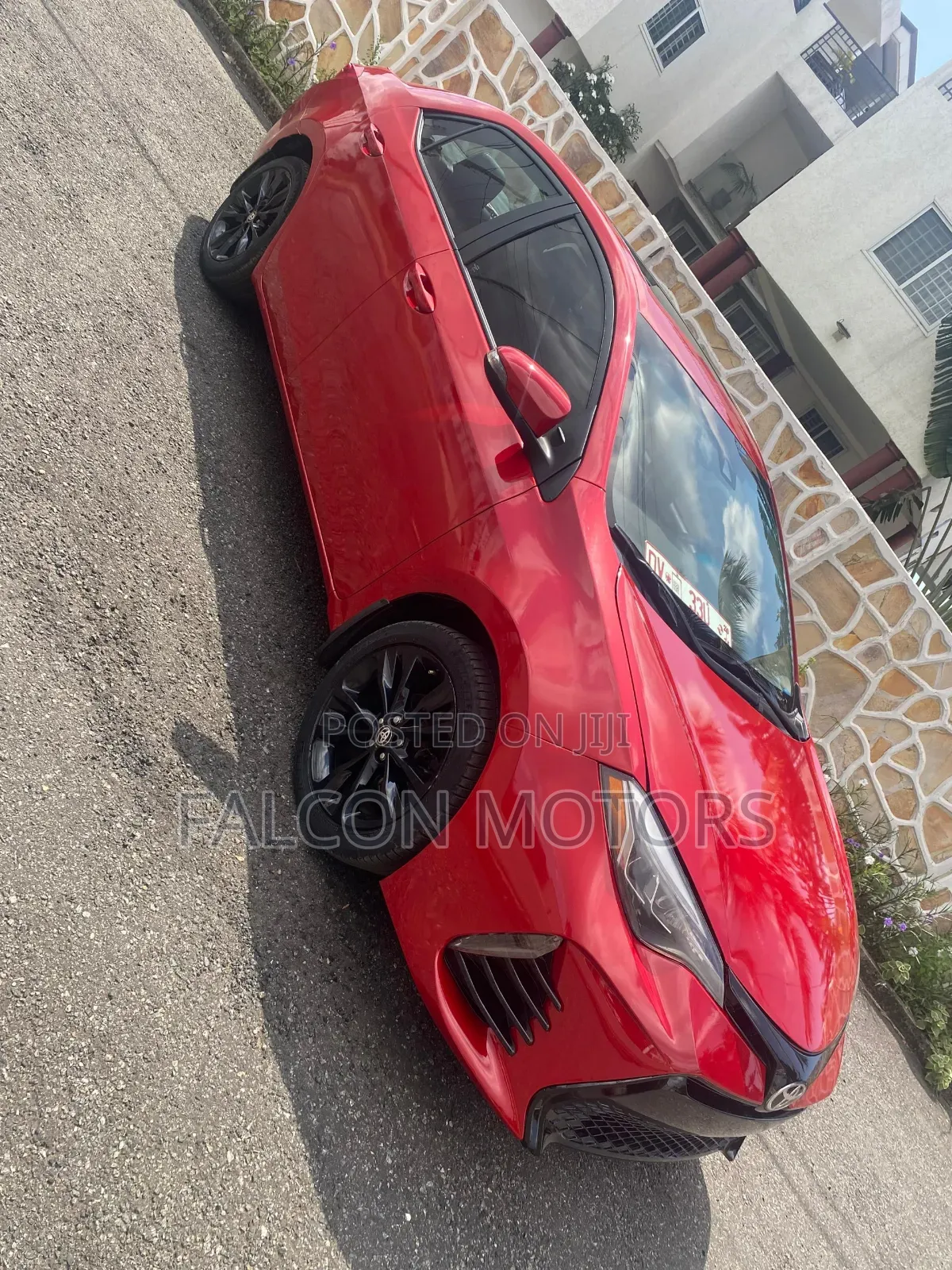 Toyota Corolla SE Special Edition 4dr Sedan (1.8L 4cyl CVT) 2017 Red