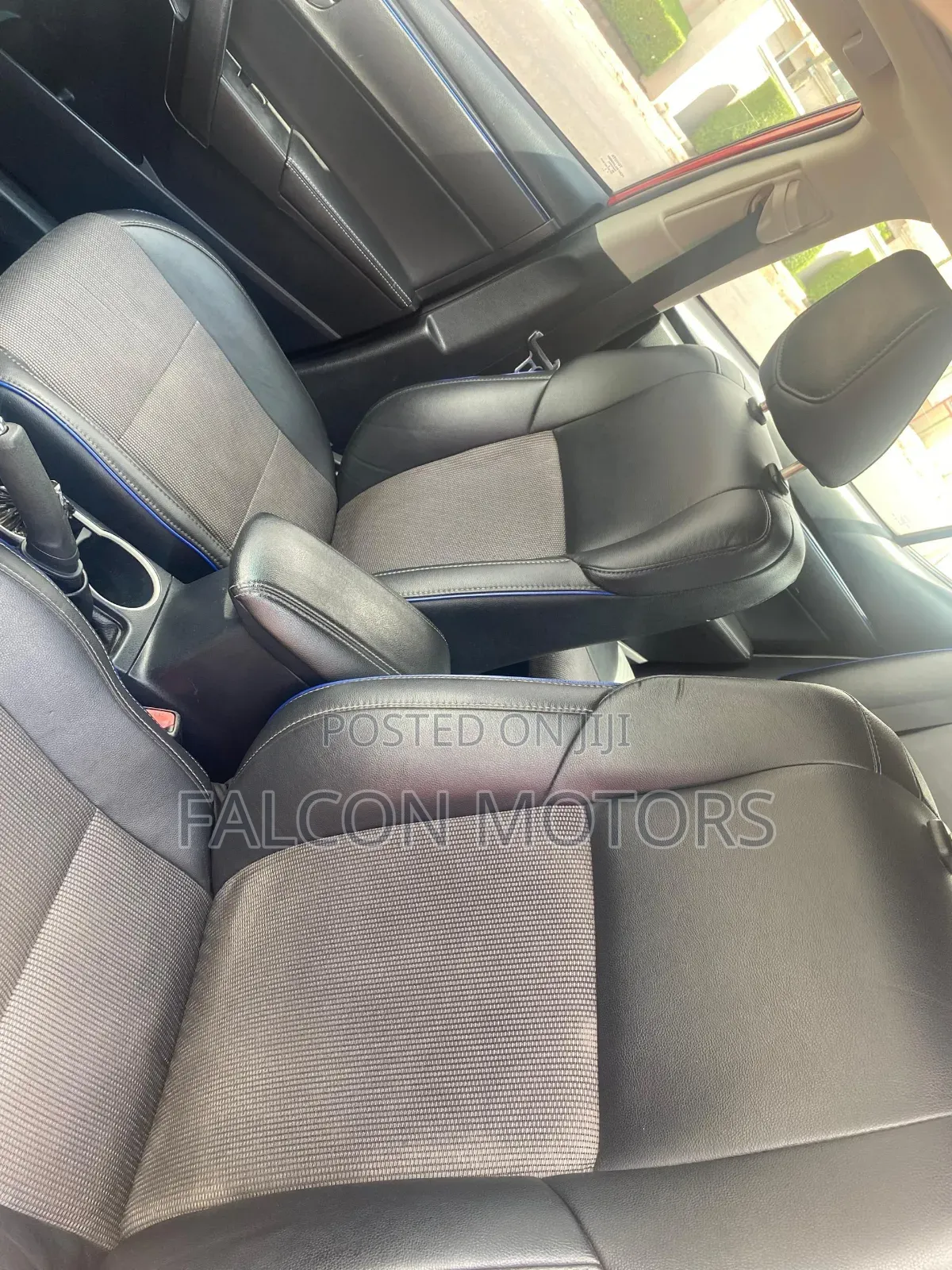 Toyota Corolla SE Special Edition 4dr Sedan (1.8L 4cyl CVT) 2017 Red