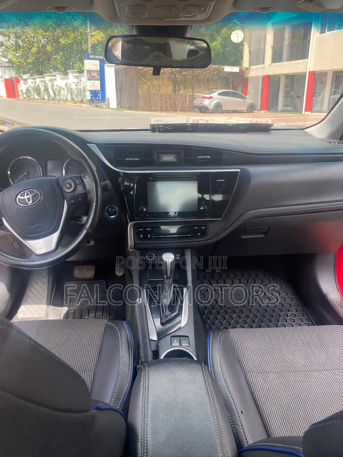 Toyota Corolla SE Special Edition 4dr Sedan (1.8L 4cyl CVT) 2017 Red