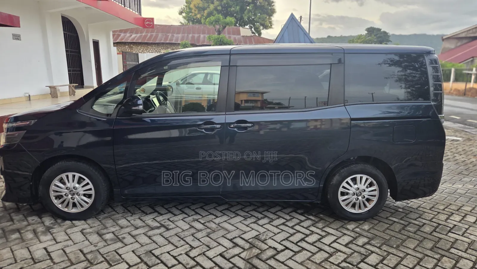 Toyota Voxy SV Premium 2014 Blue