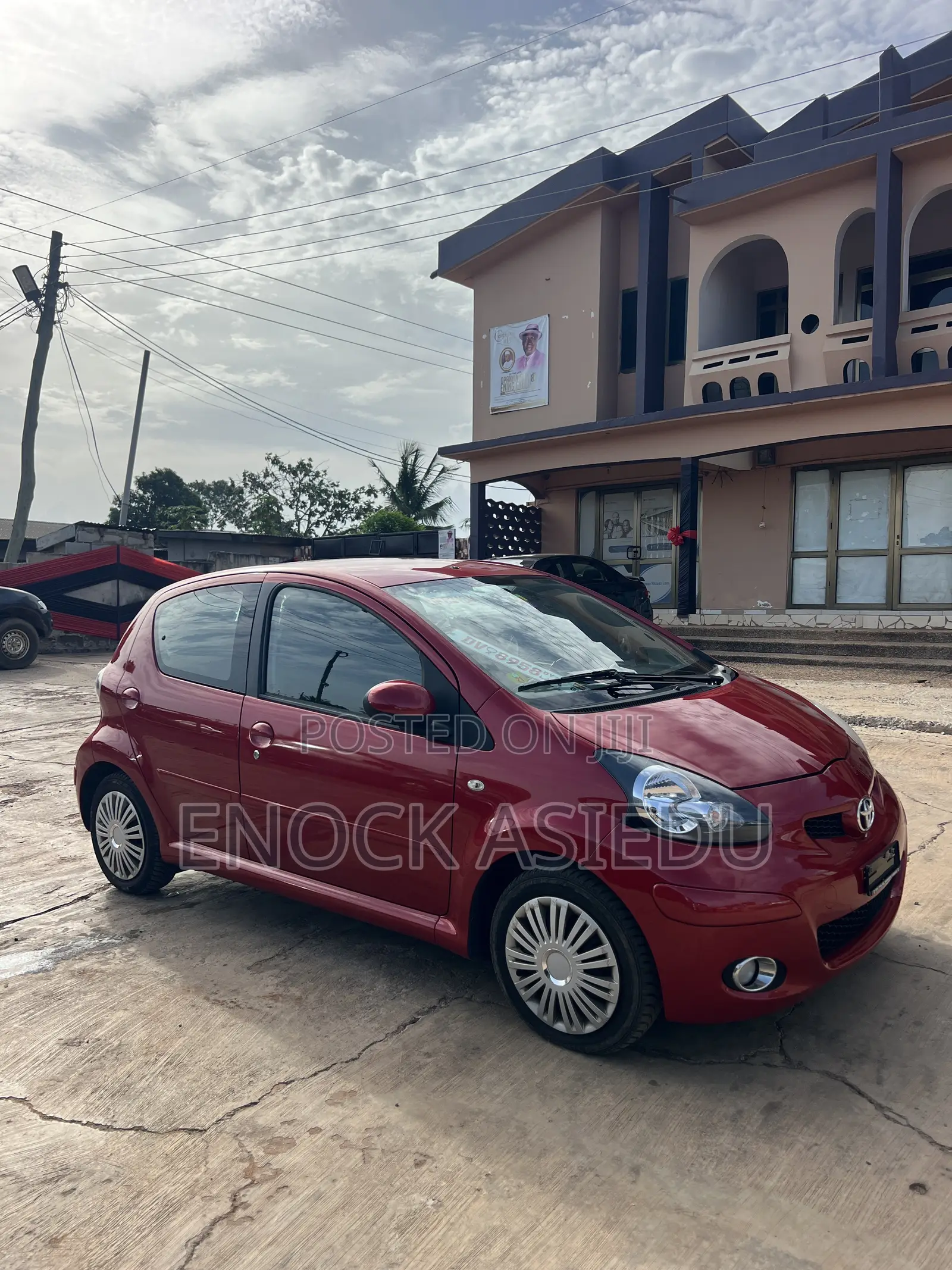 Toyota Aygo 1.0 5-Door 2012 Red