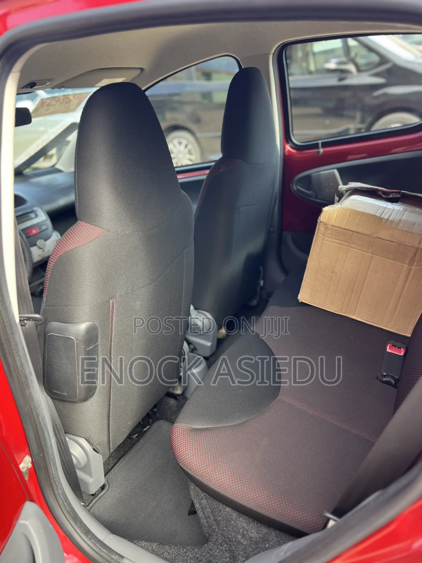 Toyota Aygo 1.0 5-Door 2012 Red
