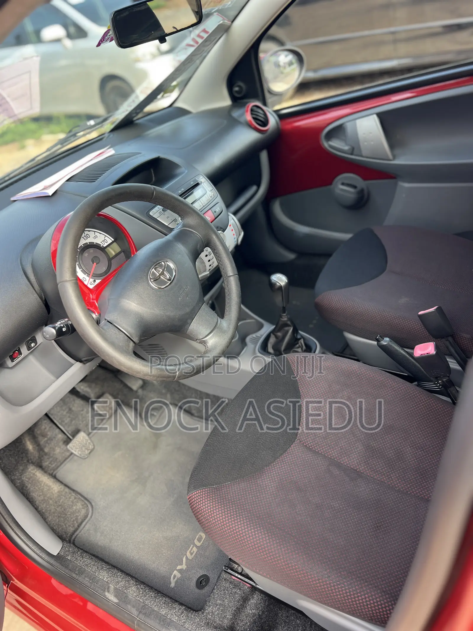 Toyota Aygo 1.0 5-Door 2012 Red