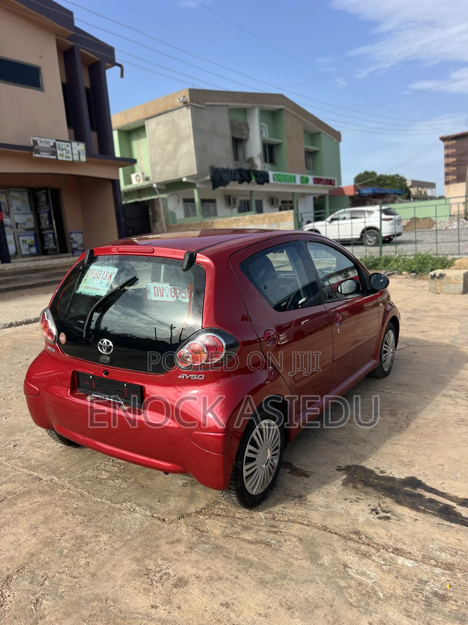 Toyota Aygo 1.0 5-Door 2012 Red