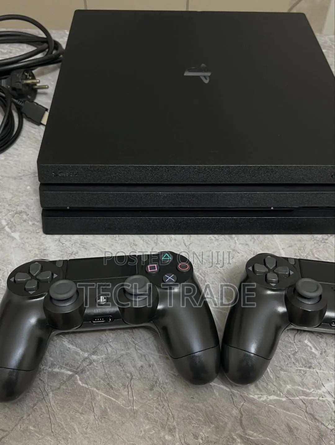 Playstation 4 Pro 1tb With 9games With 2 Pads