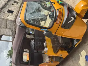 Bajaj RE 2025 Yellow