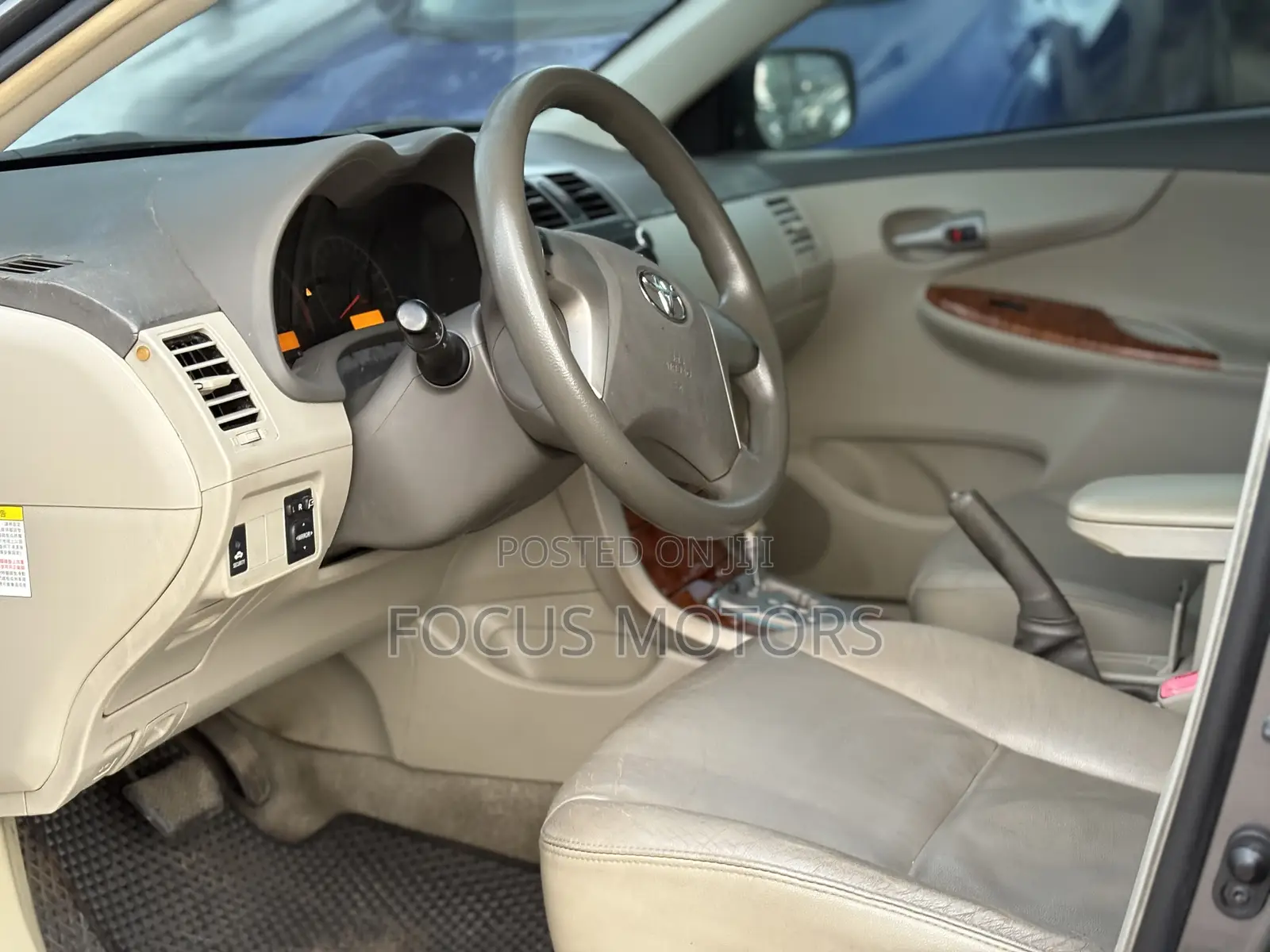Toyota Corolla LE 4dr Sedan (1.8L 4cyl 4A) 2010 Gray