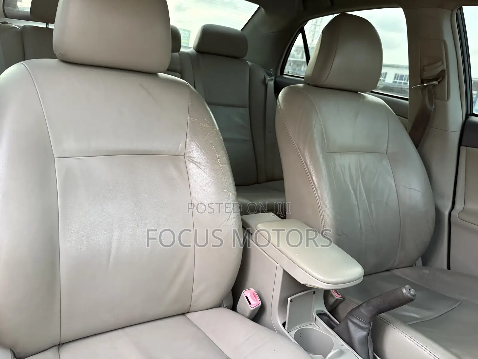 Toyota Corolla LE 4dr Sedan (1.8L 4cyl 4A) 2010 Gray