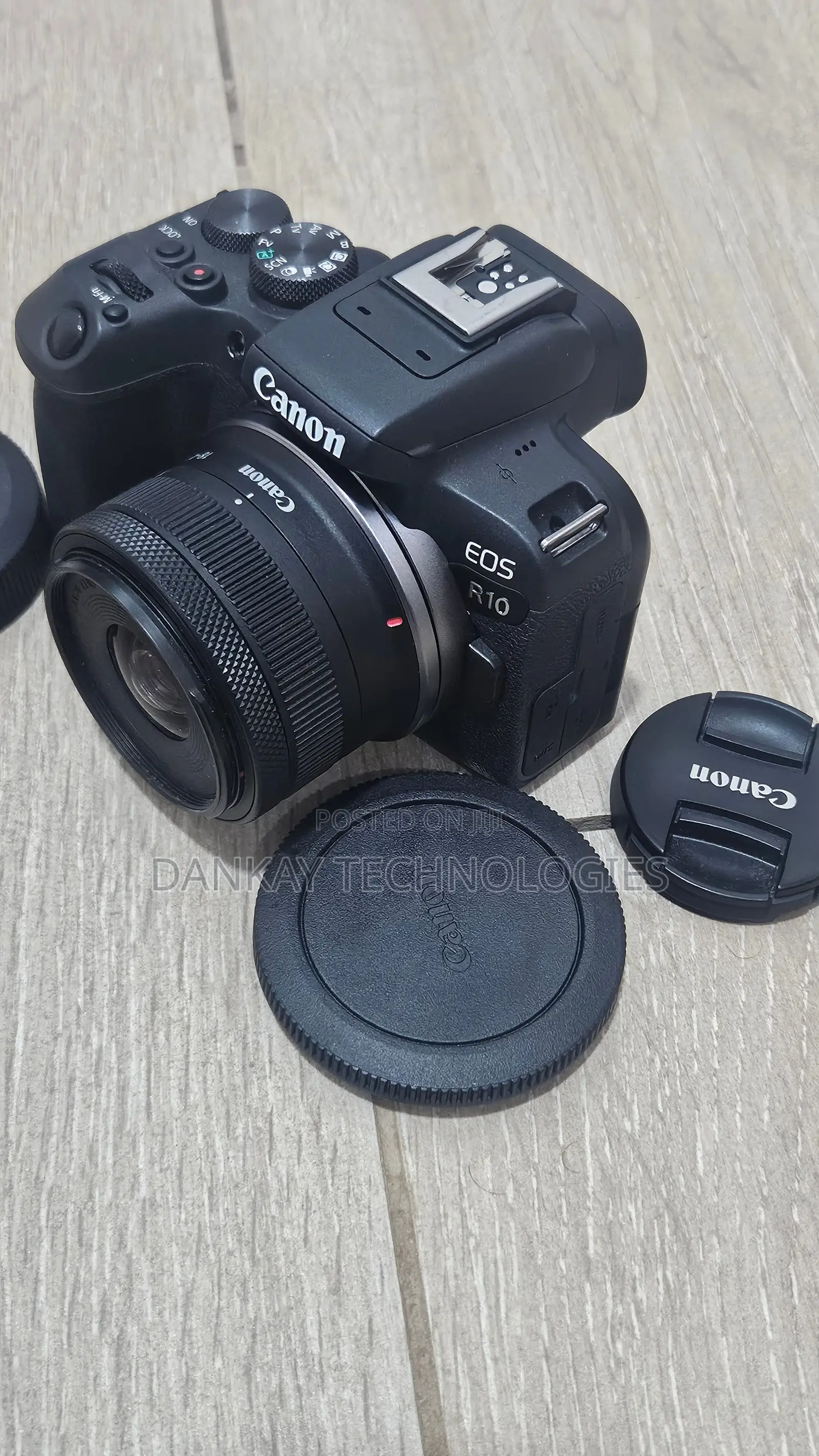 Canon R10 Mirrorless Camera With 18 - 45mm Lens