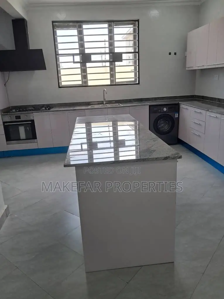 4bdrm House in Spintex for sale