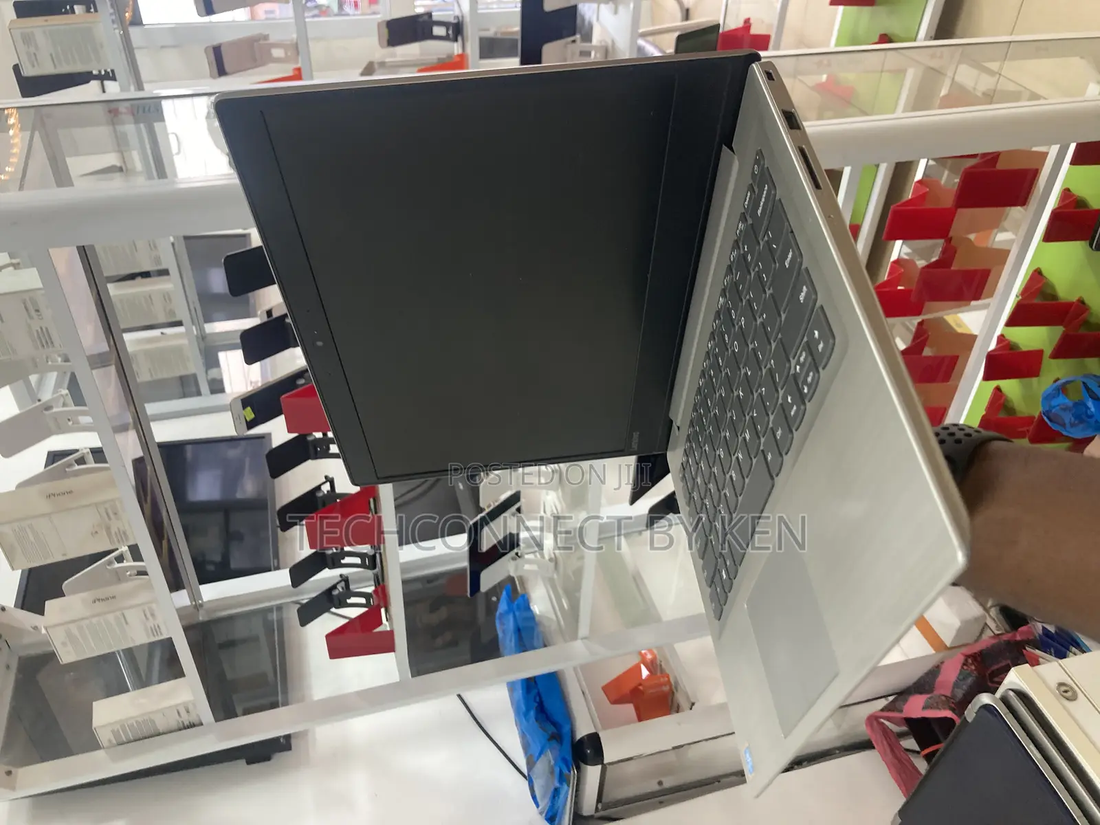 Laptop Lenovo IdeaPad S145 4GB Intel SSD 128GB