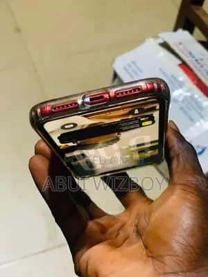 Apple iPhone 11 64 GB Red