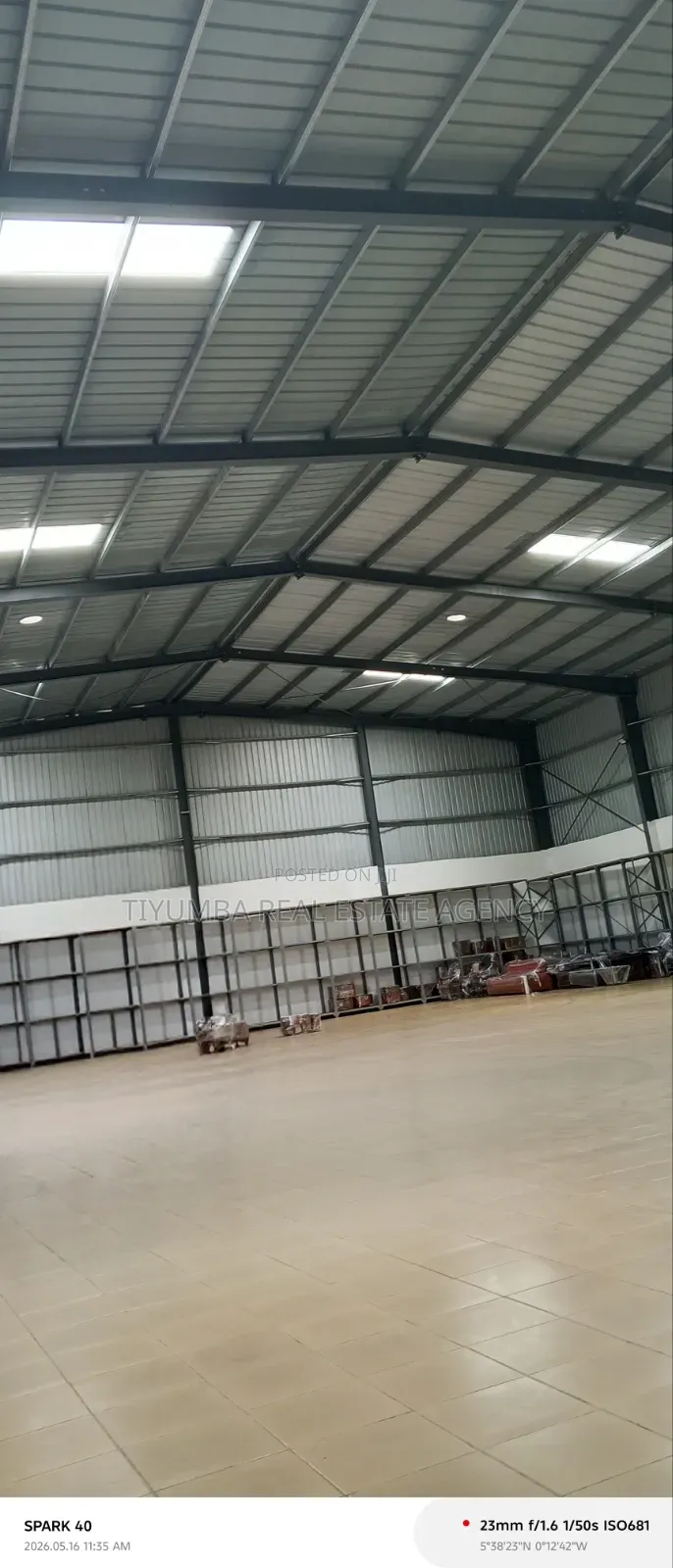 1,000sqm Warehouse Space for Rent at Westland.